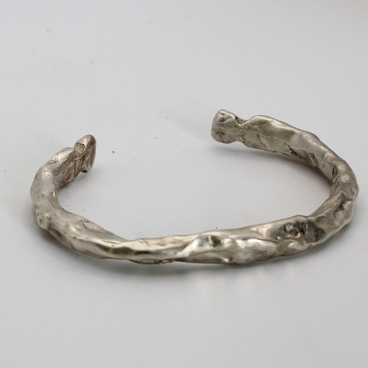 ''LAVA'' ΒΡΑΧΙΟΛΙ