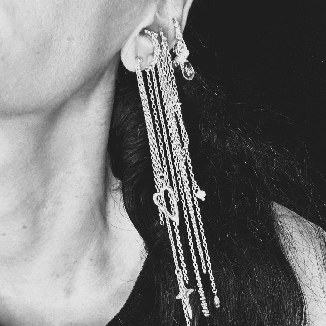 ''UNCHAINED'' EAR CUFF