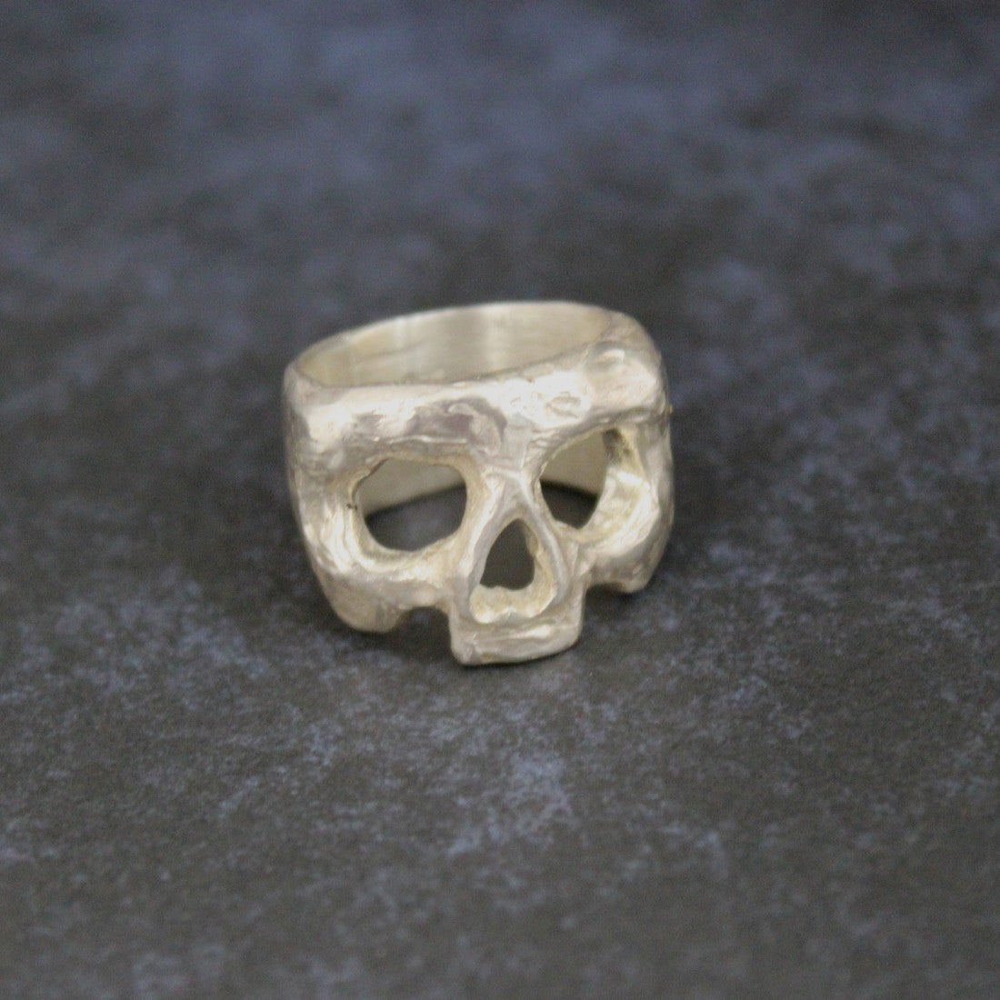 ''SKULL'' RING
