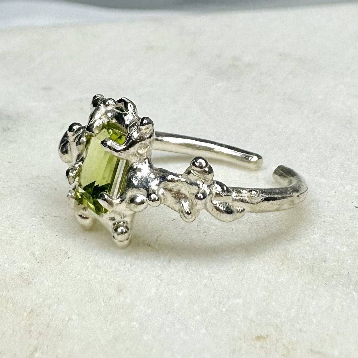 ''SECRET LIGHT'' RING