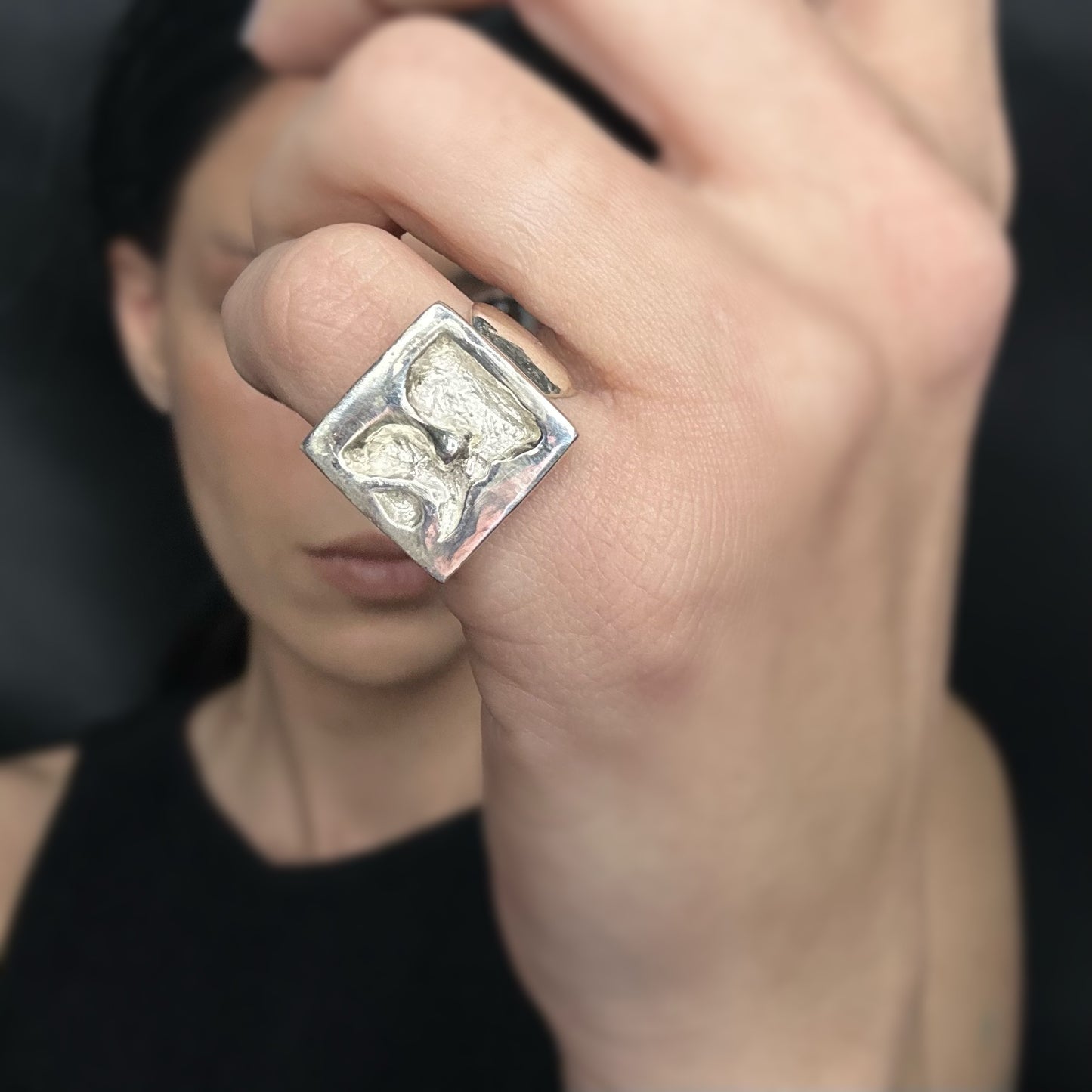 ''ΤΗΕ TEAR'' RING