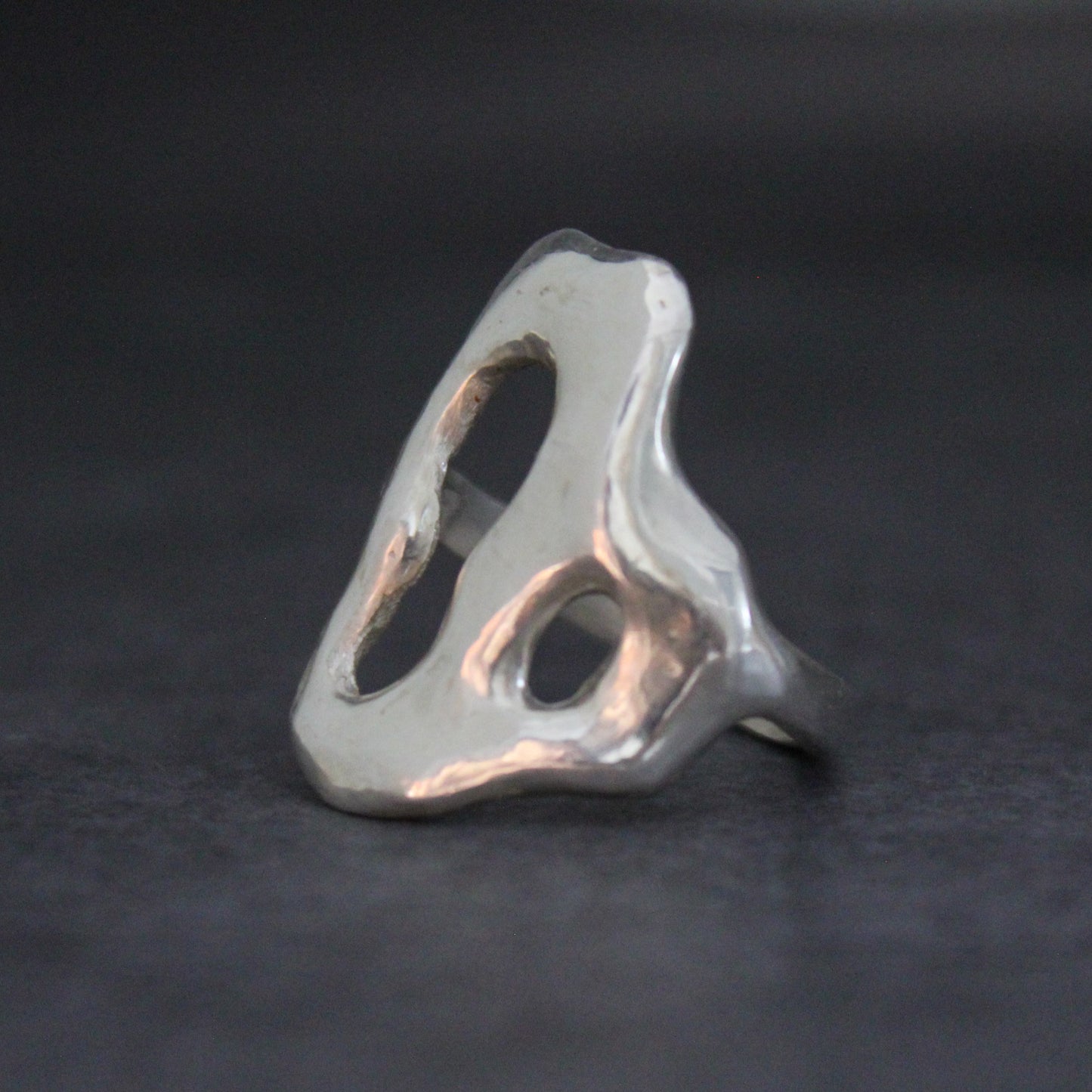 ‘’FLOW’’ RING