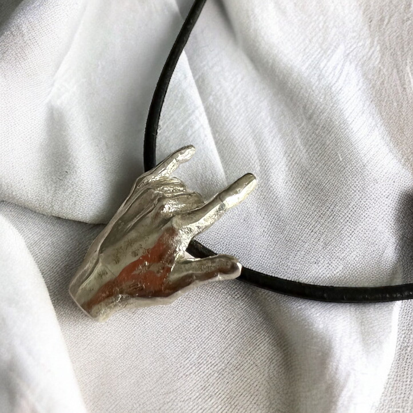 ‘’LOUD LOVE’’ NECKLACE