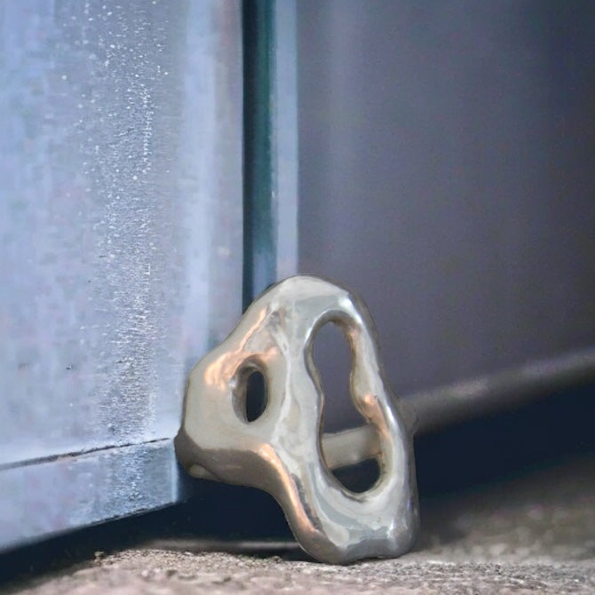 ‘’FLOW’’ RING