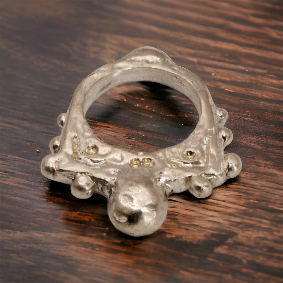 ''SCULPTURE'' RING