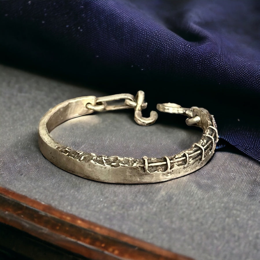 ''FRACTURE'' ΒΡΑΧΙΟΛΙ