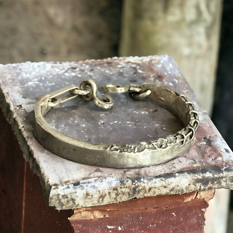 ''FRACTURE'' ΒΡΑΧΙΟΛΙ