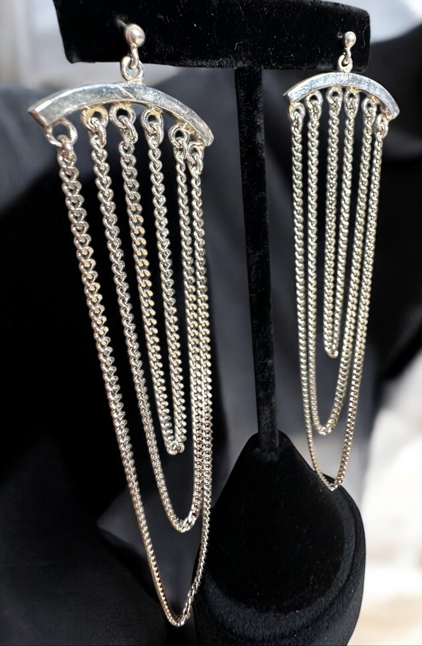 ''SEMIRAMIS'' EARRINGS