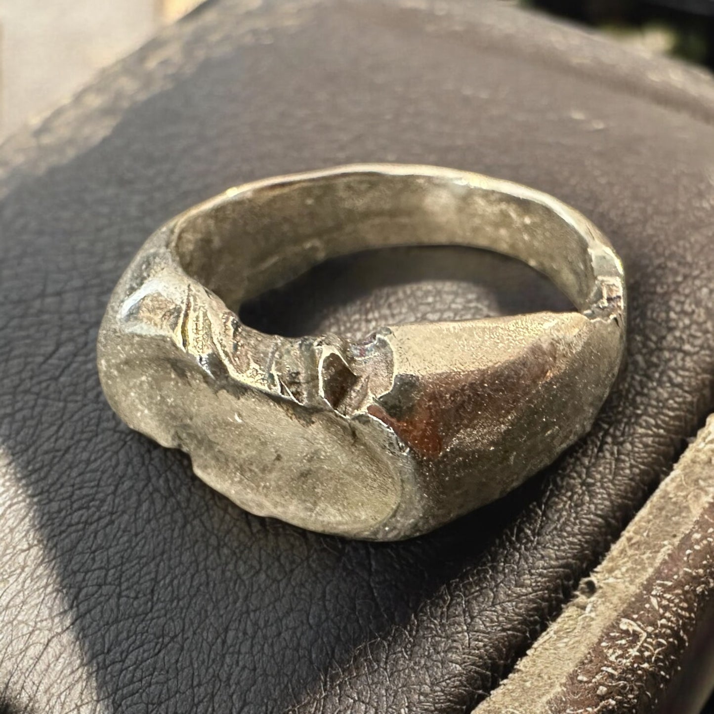 ''THE SCRATCH'' RING