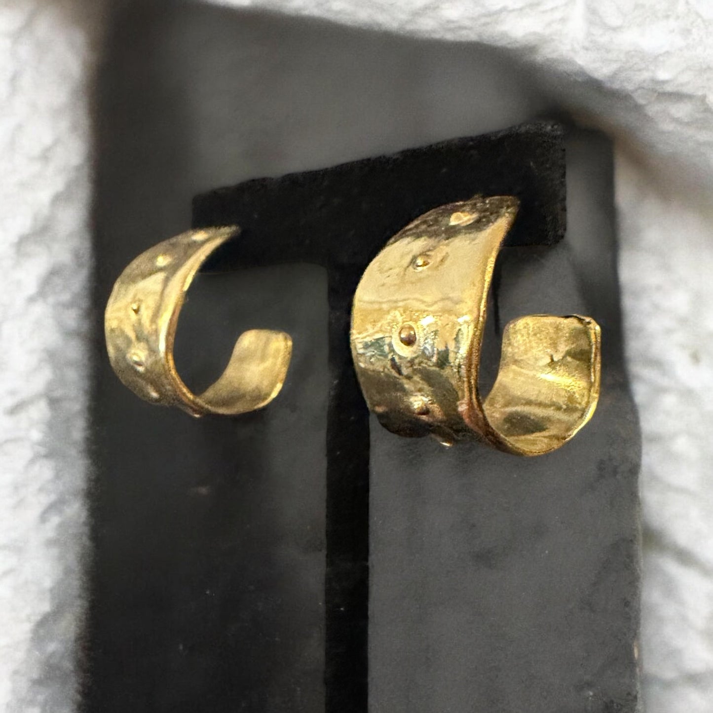 ''TRACES OF TIME'' EARRINGS