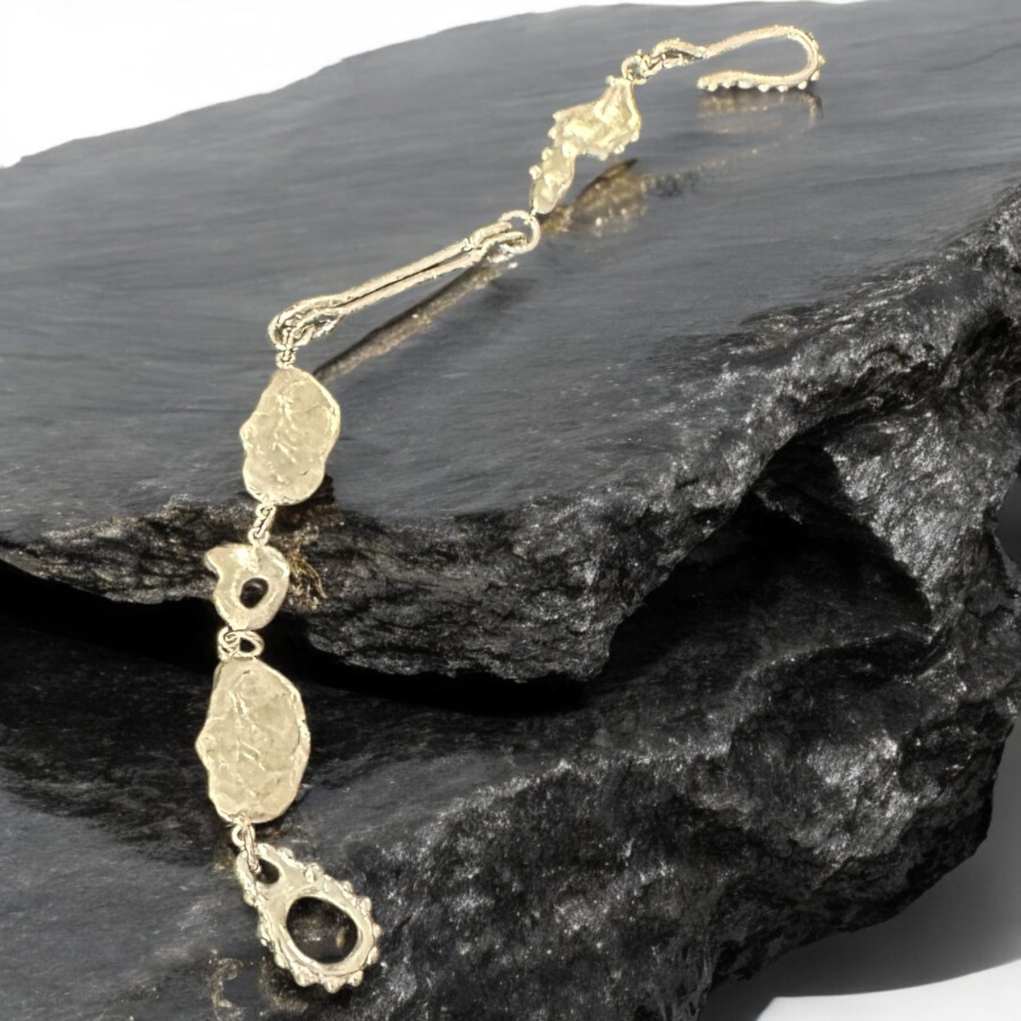 ''ΑSYMMETRIC TRACES'' BRACELET