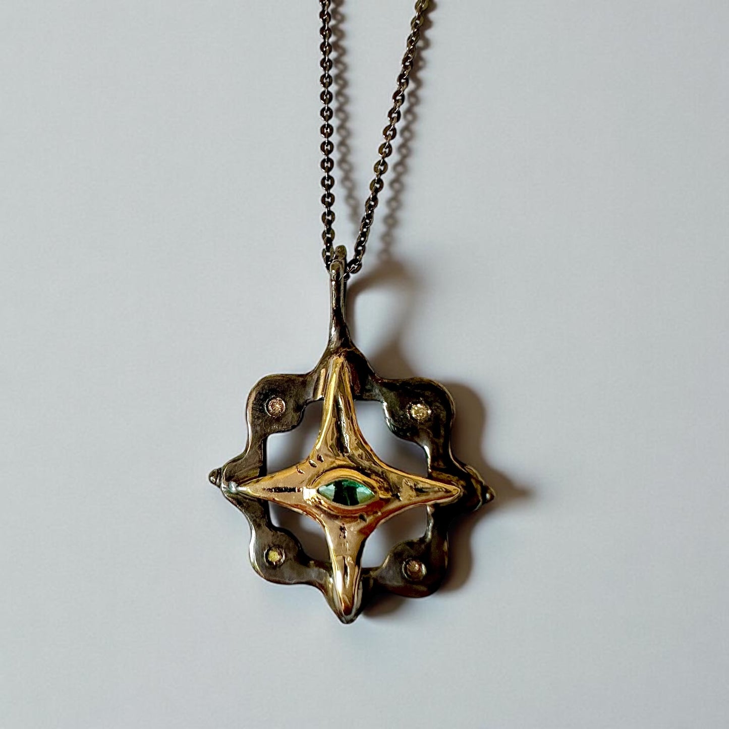 ''ΟΜΝΙVIS'' NECKLACE