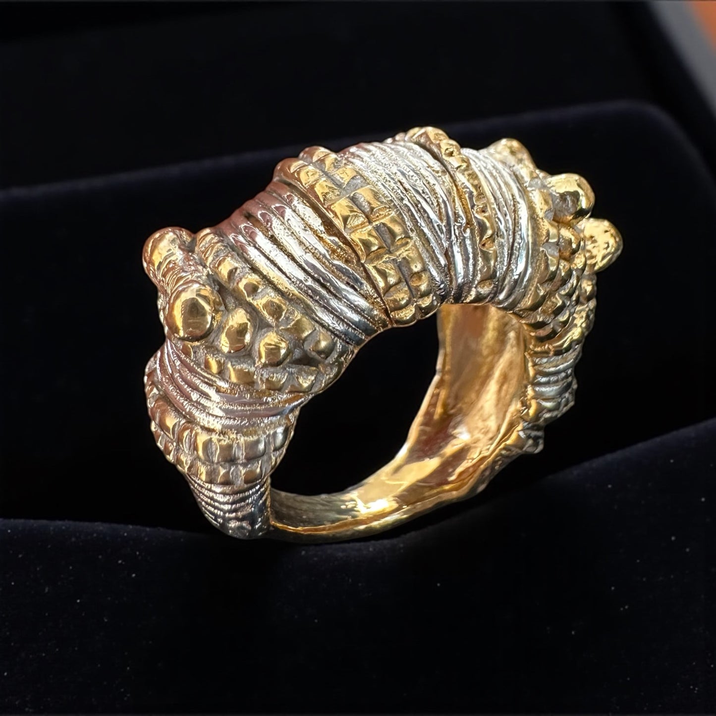 ''HERA'' RING
