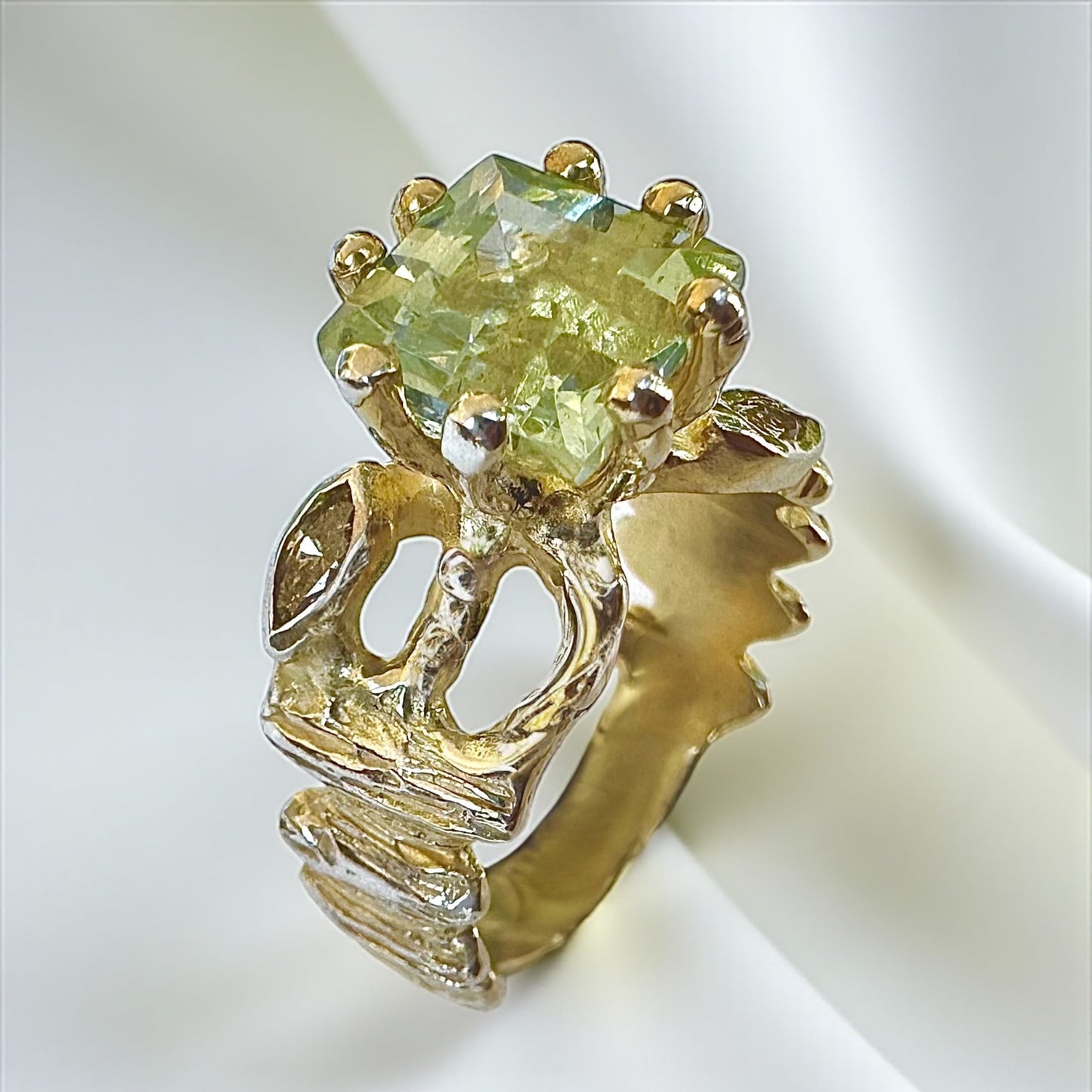 ''CALYPSO'' RING