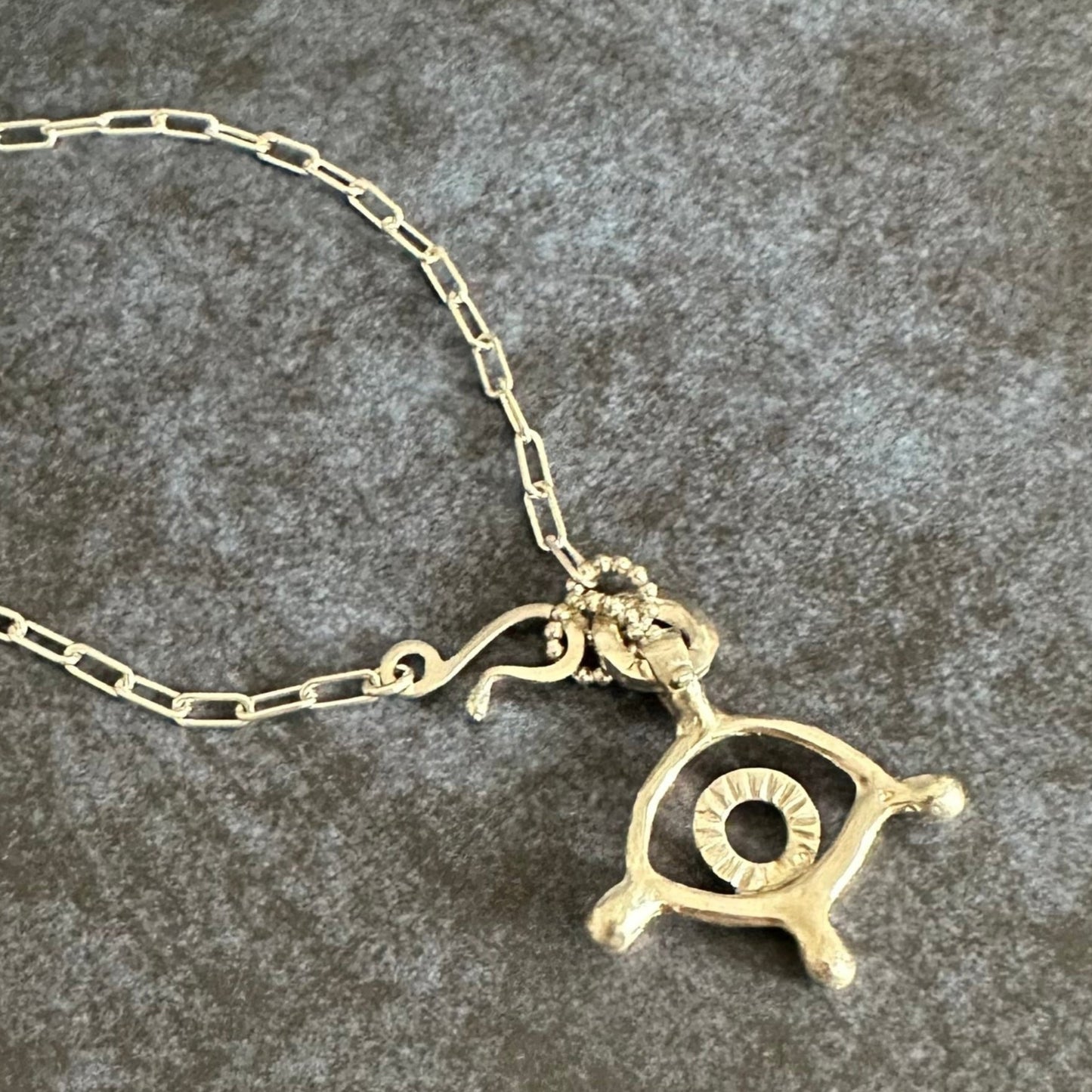 ‘’ΝΟ ΟΝΕ’’ NECKLACE