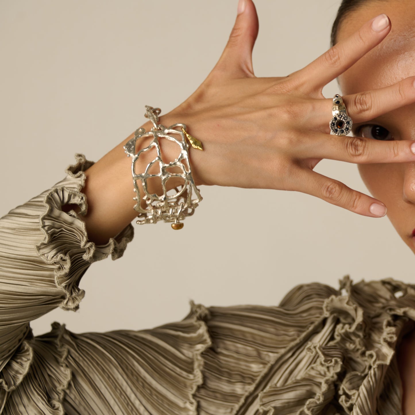 ''SYNAPSE'' BRACELET