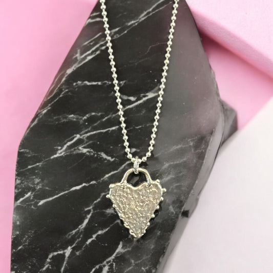 ''ΤΗΕ ΗΕΑRT'' NECKLACE